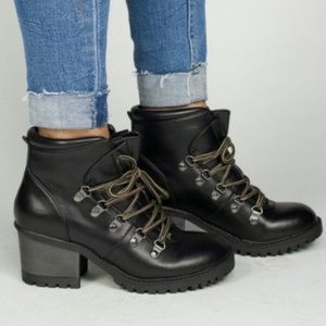 Cliffs by White Mountain Tama Black Bootie